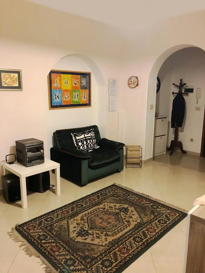 Apartment For 2 In Catania, B&B Le Voci Del Mercato 0*, Catania Italy